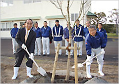 植樹（鹿児島空港給油施設株式会社）